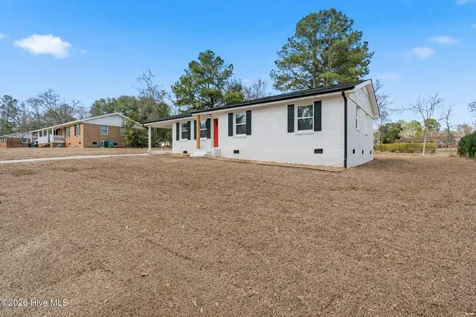 1707 Pine Street Rockingham NC 28379