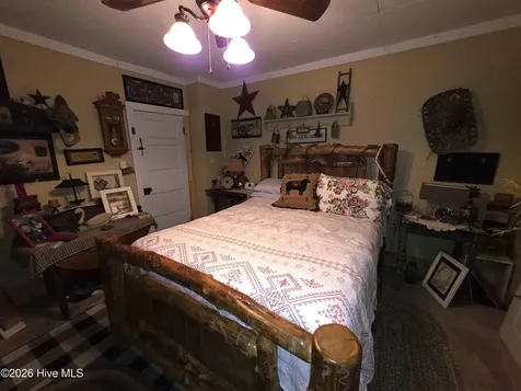 48 Fisher Street Andrews NC 28901