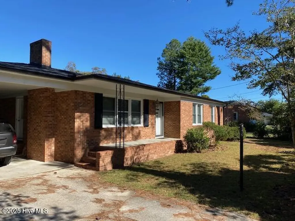 102 W Berkshire Road Greenville NC 27858