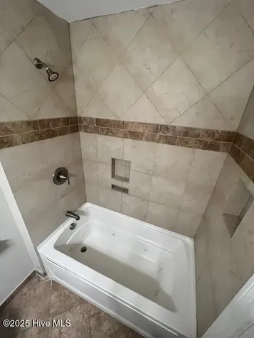 102 W Berkshire Road Greenville NC 27858