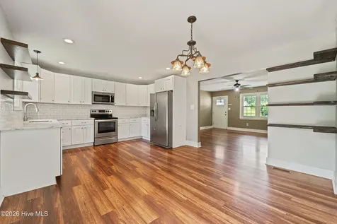 108 Quail Hollow Drive Jacksonville NC 28540