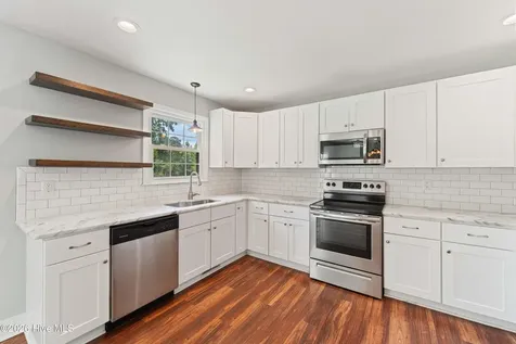 108 Quail Hollow Drive Jacksonville NC 28540