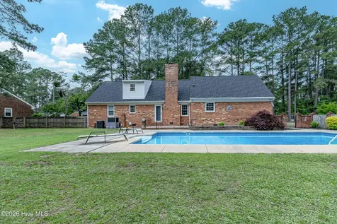 1921 Pinemont Circle Goldsboro NC 27534