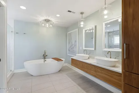 102 Purdie Drive Emerald Isle NC 28594