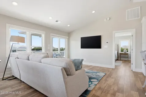 102 Purdie Drive Emerald Isle NC 28594