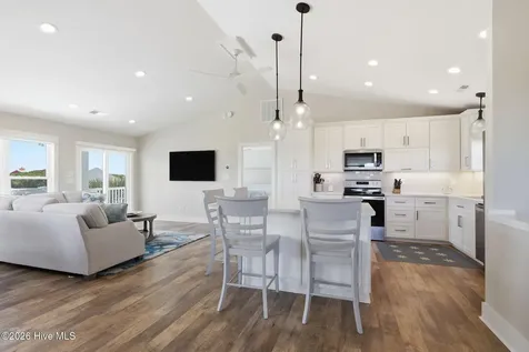 102 Purdie Drive Emerald Isle NC 28594