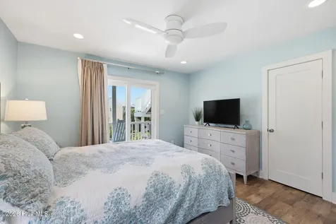 102 Purdie Drive Emerald Isle NC 28594