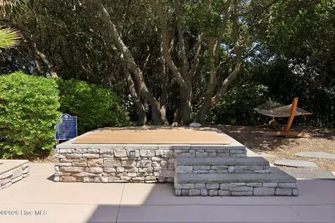 102 Purdie Drive Emerald Isle NC 28594