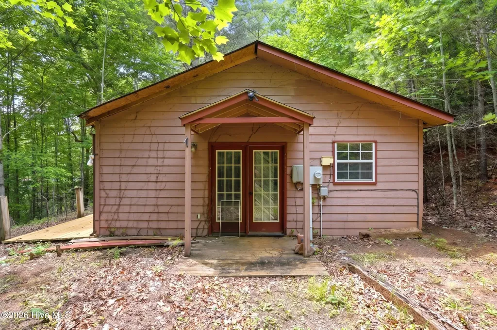 61 Manny Lane Murphy NC 28906