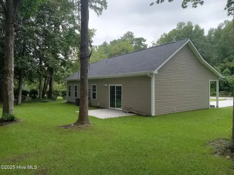 111 E Oliver Street Whiteville NC 28472
