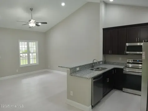 111 E Oliver Street Whiteville NC 28472