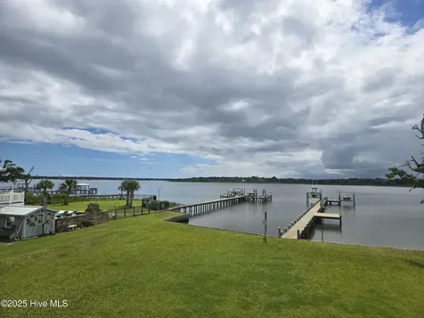 429 Live Oak Road Newport NC 28570