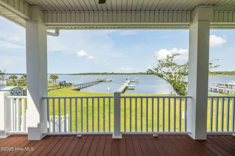 429 Live Oak Road Newport NC 28570