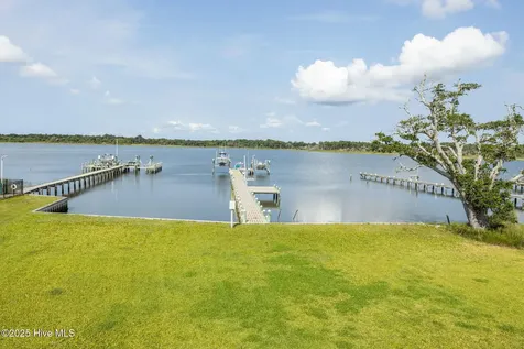 429 Live Oak Road Newport NC 28570