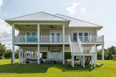 429 Live Oak Road Newport NC 28570