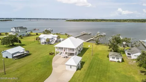 429 Live Oak Road Newport NC 28570