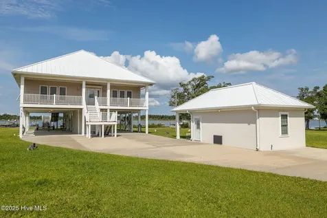 429 Live Oak Road Newport NC 28570