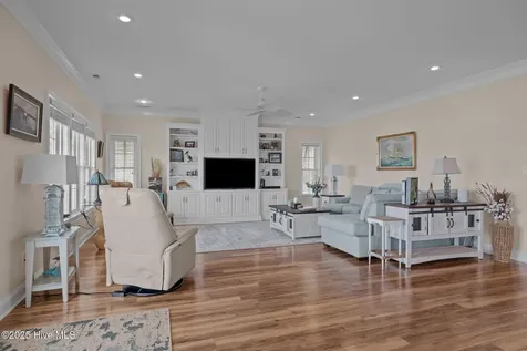 429 Live Oak Road Newport NC 28570