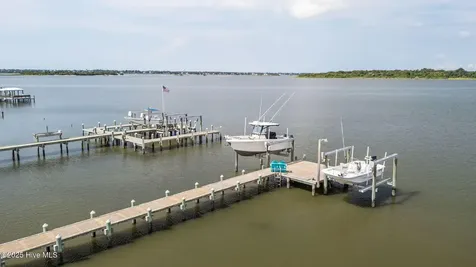 429 Live Oak Road Newport NC 28570