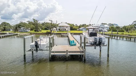 429 Live Oak Road Newport NC 28570