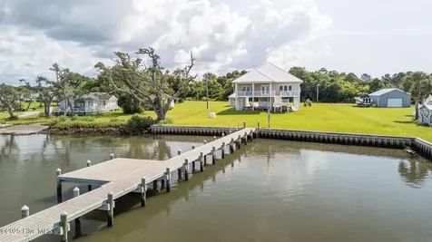 429 Live Oak Road Newport NC 28570