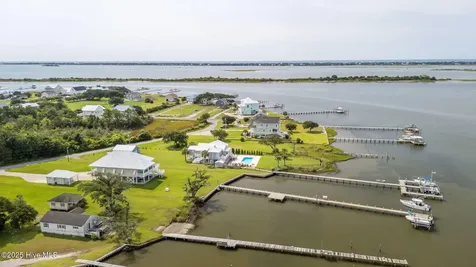 429 Live Oak Road Newport NC 28570