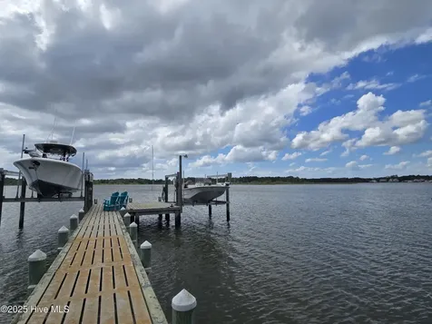 429 Live Oak Road Newport NC 28570