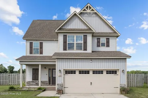 113 Woodwater Drive Richlands NC 28574
