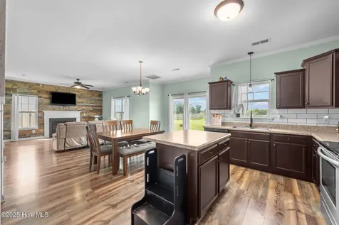 113 Woodwater Drive Richlands NC 28574