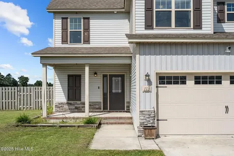 113 Woodwater Drive Richlands NC 28574