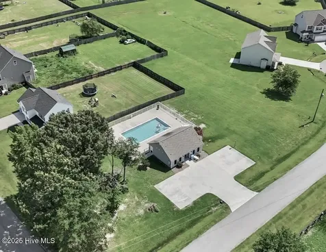113 Woodwater Drive Richlands NC 28574