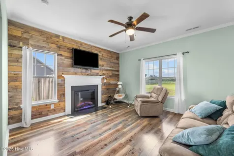 113 Woodwater Drive Richlands NC 28574
