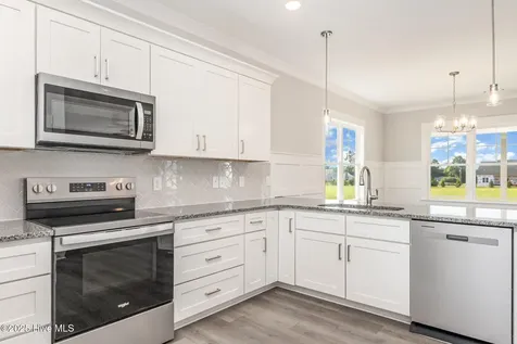 58 Royal Avenue Selma NC 27576