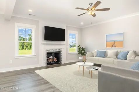 58 Royal Avenue Selma NC 27576