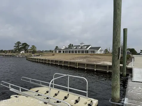 2072 Royal Pines Drive New Bern NC 28560