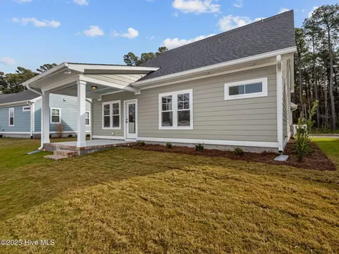 126 Pine View Boulevard Beaufort NC 28516