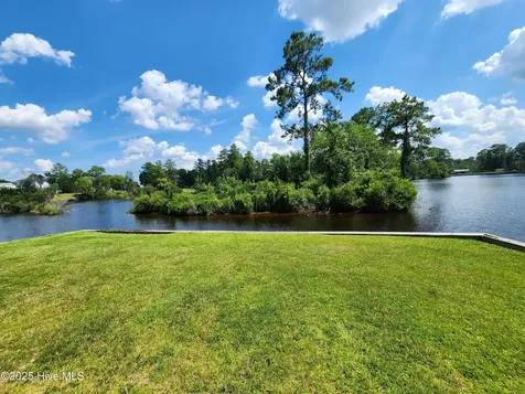 241 Highwood Lane New Bern NC 28562
