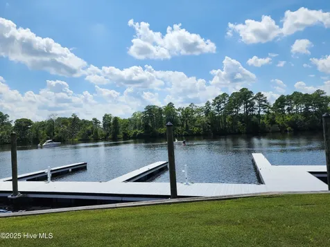 241 Highwood Lane New Bern NC 28562