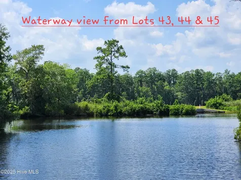 241 Highwood Lane New Bern NC 28562