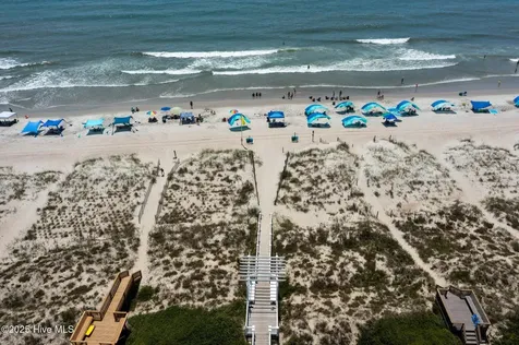 302 Friendship Court Emerald Isle NC 28594