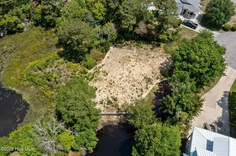 302 Friendship Court Emerald Isle NC 28594