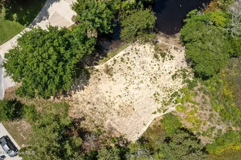 302 Friendship Court Emerald Isle NC 28594