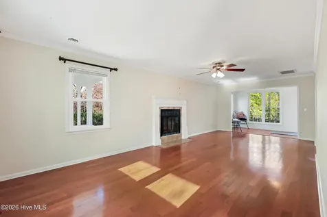 318 Buccaneer Road Wilmington NC 28409