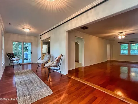318 Buccaneer Road Wilmington NC 28409