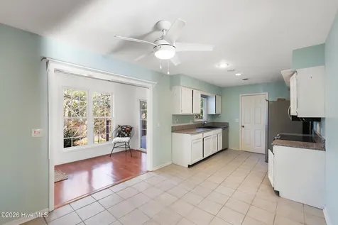 318 Buccaneer Road Wilmington NC 28409
