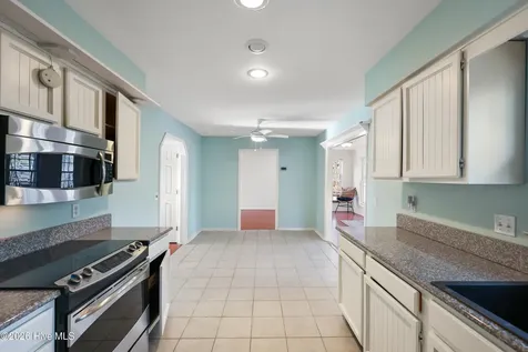 318 Buccaneer Road Wilmington NC 28409
