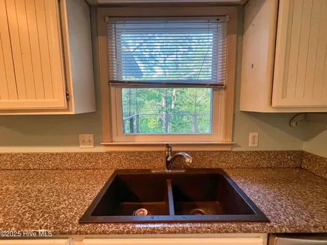 318 Buccaneer Road Wilmington NC 28409