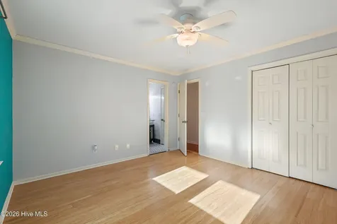 318 Buccaneer Road Wilmington NC 28409