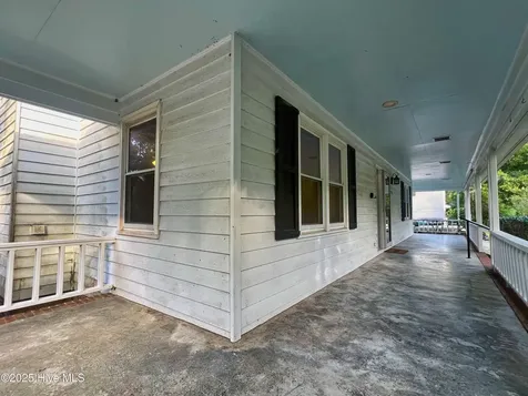 318 Buccaneer Road Wilmington NC 28409