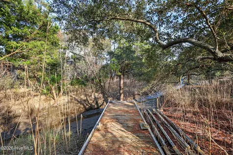 318 Buccaneer Road Wilmington NC 28409